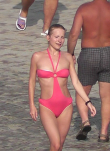 Candid beach and bikini girls!